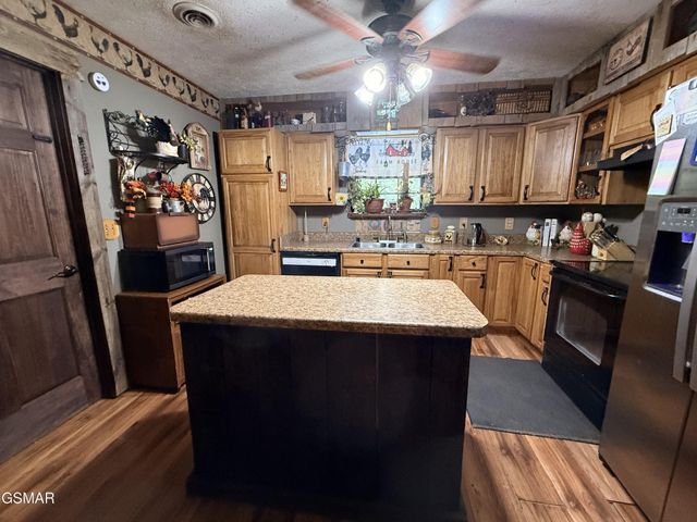 3504 James Phillips Way, Sevierville, TN 37876