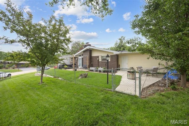 111 La Gorce Drive, Chesterfield, MO 63017