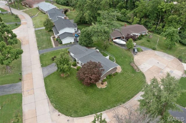 111 La Gorce Drive, Chesterfield, MO 63017