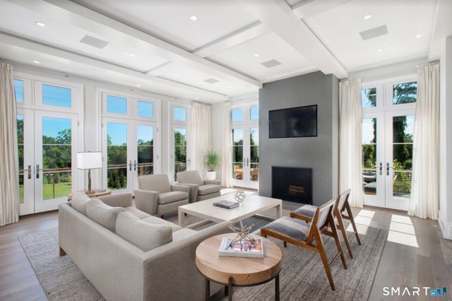 688 Hulls Farm Road, Fairfield, CT 06890