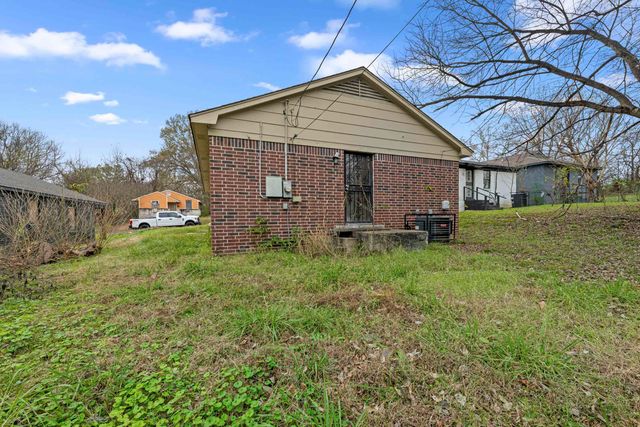 1656 BARTON ST, Memphis, TN 38106