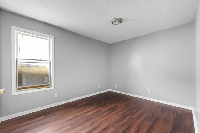 1656 BARTON ST, Memphis, TN 38106