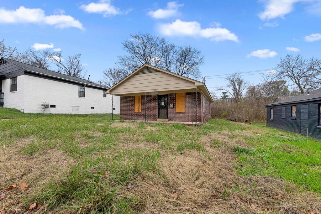 1656 BARTON ST, Memphis, TN 38106