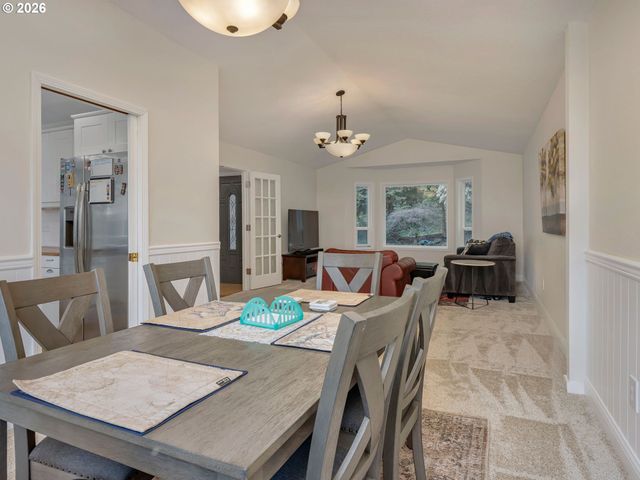 17765 HILLSIDE Dr, West Linn, OR 97068