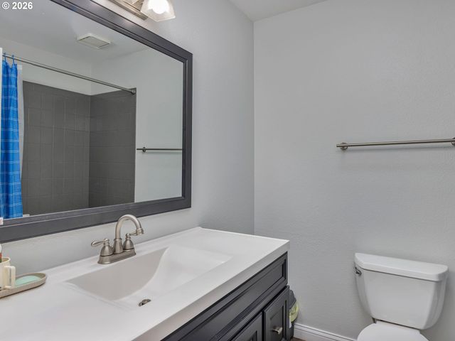 17765 HILLSIDE Dr, West Linn, OR 97068