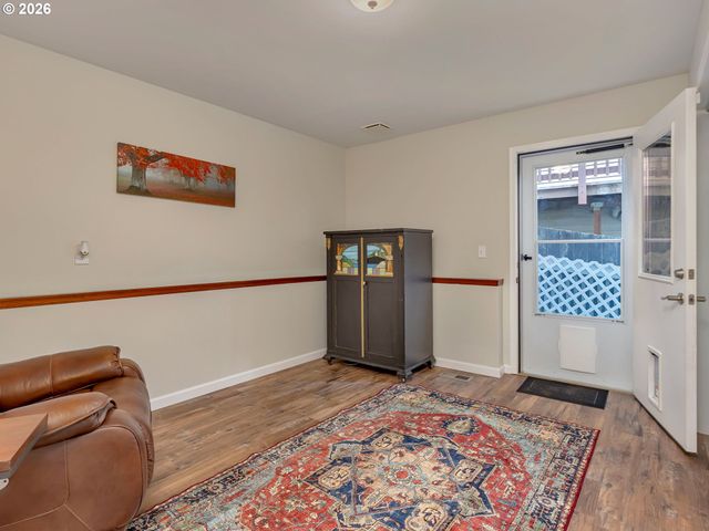 17765 HILLSIDE Dr, West Linn, OR 97068