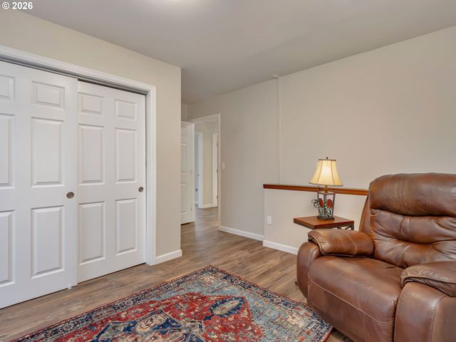 17765 HILLSIDE Dr, West Linn, OR 97068