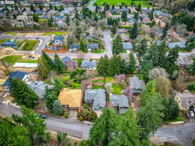 17765 HILLSIDE Dr, West Linn, OR 97068