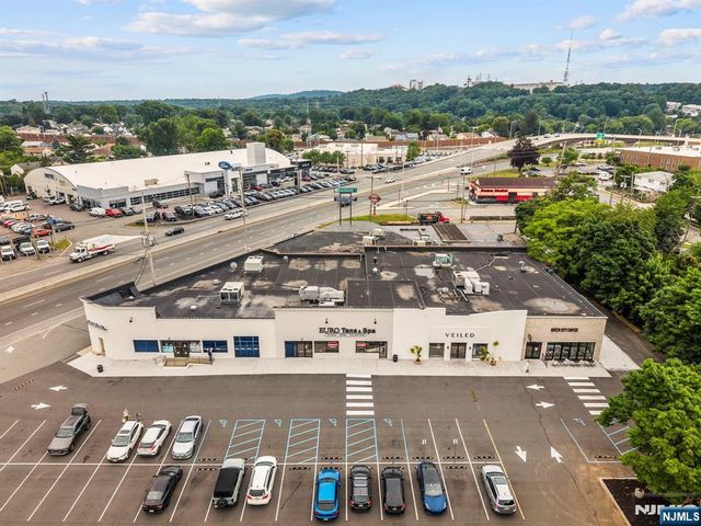 101 Maple Hill Road, Clifton, NJ 07013