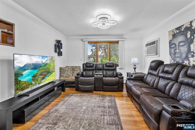 101 Maple Hill Road, Clifton, NJ 07013