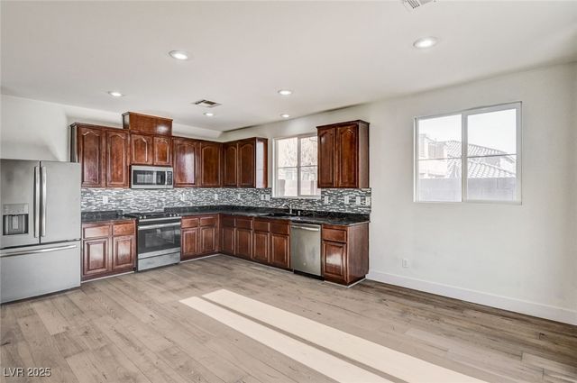 6935 Galeria Posada Avenue, Las Vegas, NV 89179