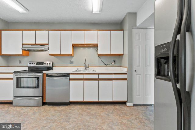 10477 CAMPUS WAY S, Upper Marlboro, MD 20774