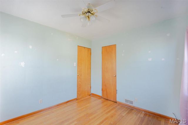 867 E Penning Avenue, Wood River, IL 62095