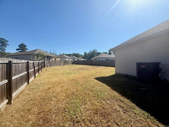 13706 Apple Glen Cove, Alexander, AR 72002