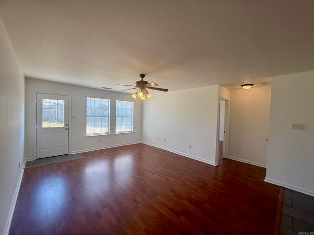 13706 Apple Glen Cove, Alexander, AR 72002