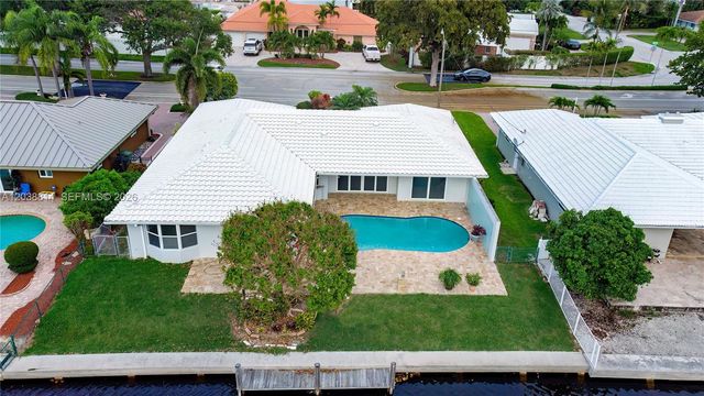 5721 Bayview Dr, Fort Lauderdale, FL 33308