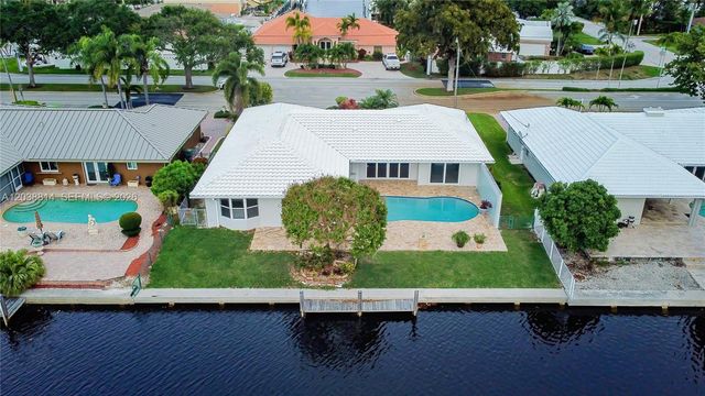 5721 Bayview Dr, Fort Lauderdale, FL 33308