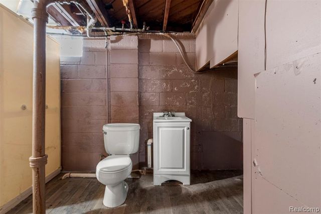 7521 N Silvery Lane, Dearborn Heights, MI 48127