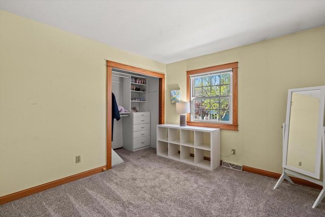 2401 Manchester AVENUE, Milwaukee, WI 53221