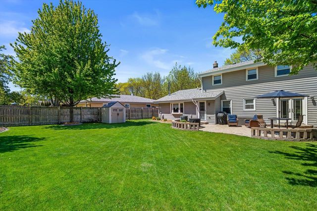 2401 Manchester AVENUE, Milwaukee, WI 53221