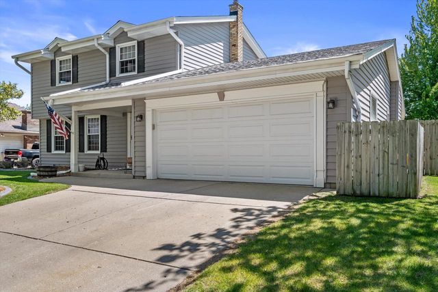 2401 Manchester AVENUE, Milwaukee, WI 53221