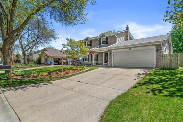 2401 Manchester AVENUE, Milwaukee, WI 53221