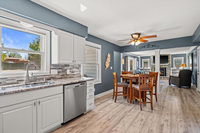 2401 Manchester AVENUE, Milwaukee, WI 53221