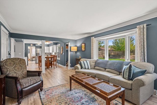 2401 Manchester AVENUE, Milwaukee, WI 53221