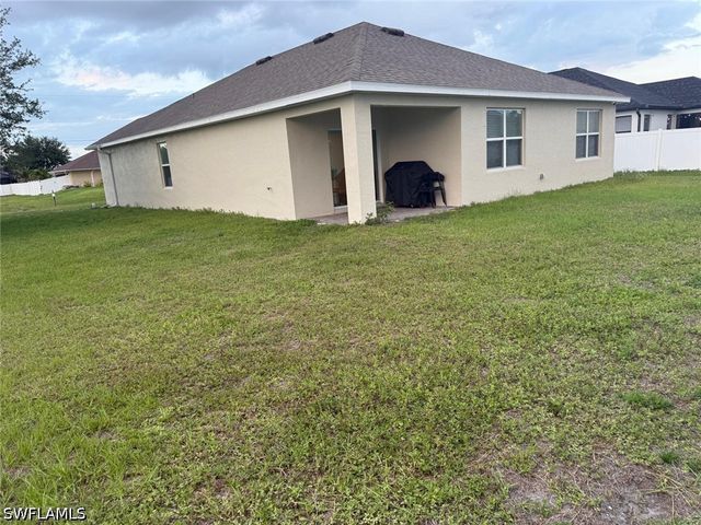 2014 NW 9th ST, Cape Coral, FL 33993