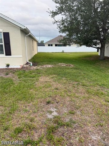 2014 NW 9th ST, Cape Coral, FL 33993