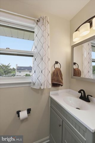 12 OAK LN, Stevens, PA 17578