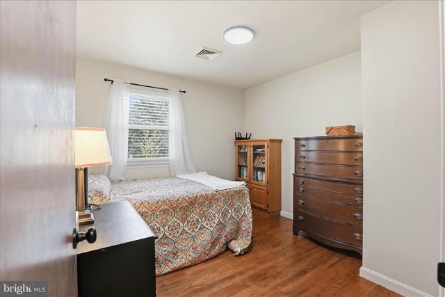 12 OAK LN, Stevens, PA 17578