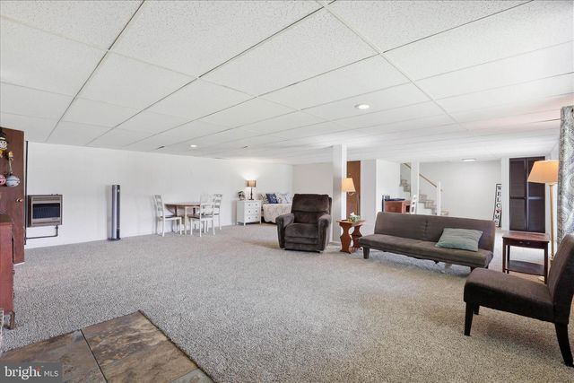 12 OAK LN, Stevens, PA 17578