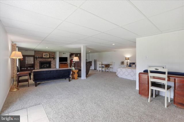 12 OAK LN, Stevens, PA 17578