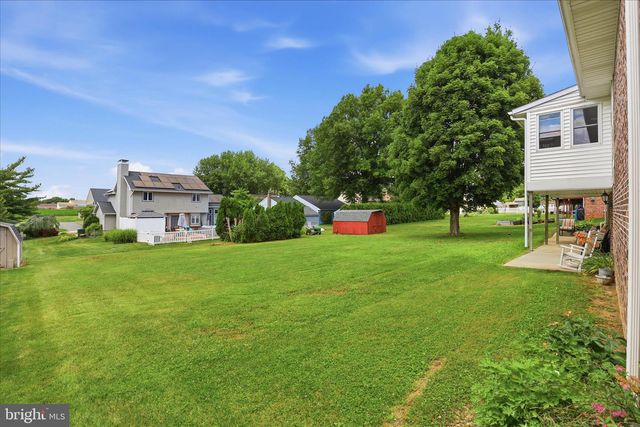 12 OAK LN, Stevens, PA 17578