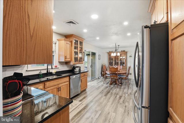 12 OAK LN, Stevens, PA 17578