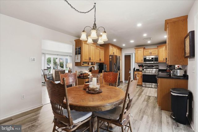 12 OAK LN, Stevens, PA 17578