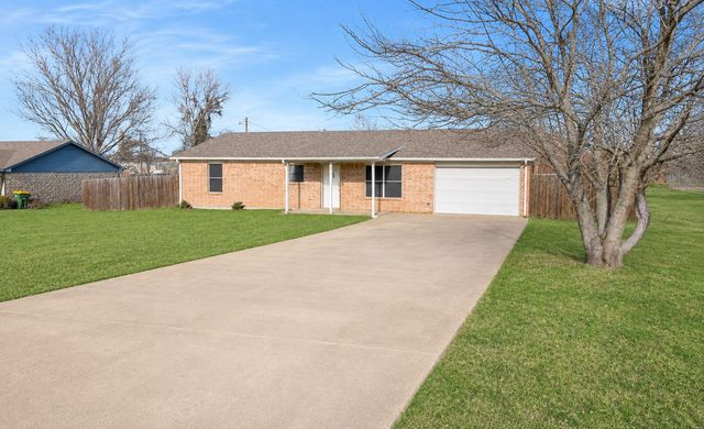 513 Ranch Road, Granbury, TX 76049