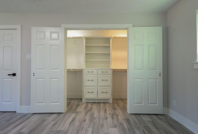 2111 Wycliffe Drive, Houston, TX 77043