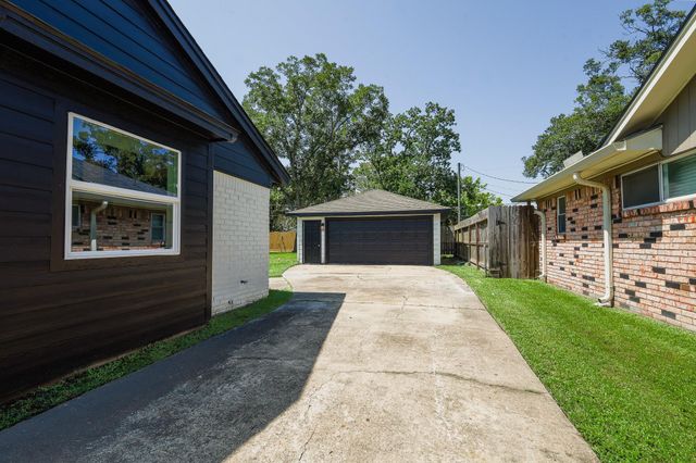 2111 Wycliffe Drive, Houston, TX 77043