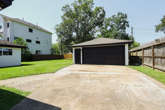 2111 Wycliffe Drive, Houston, TX 77043