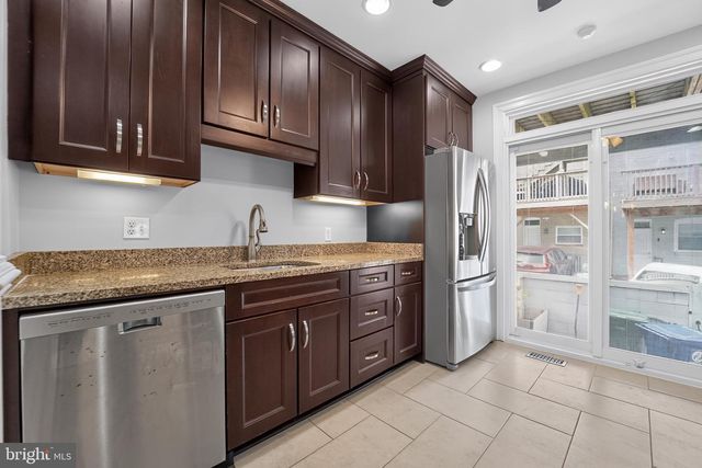 528 S CURLEY ST, Baltimore, MD 21224