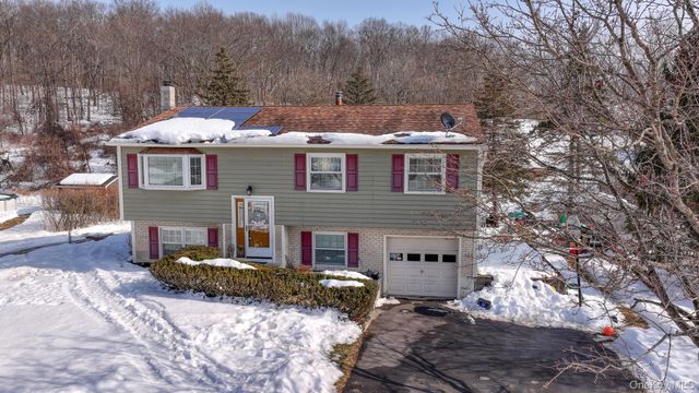 14 Capital Drive, Washingtonville, NY 10992