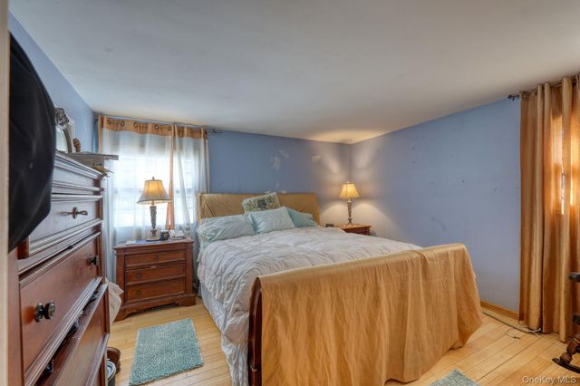 14 Capital Drive, Washingtonville, NY 10992