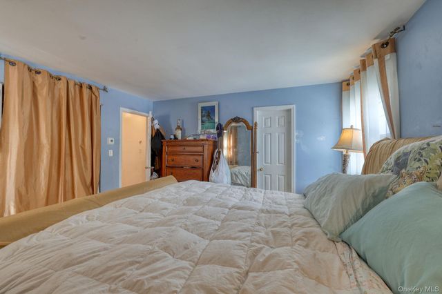 14 Capital Drive, Washingtonville, NY 10992