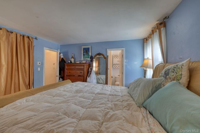 14 Capital Drive, Washingtonville, NY 10992