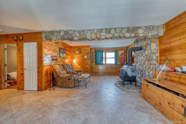 14 Capital Drive, Washingtonville, NY 10992