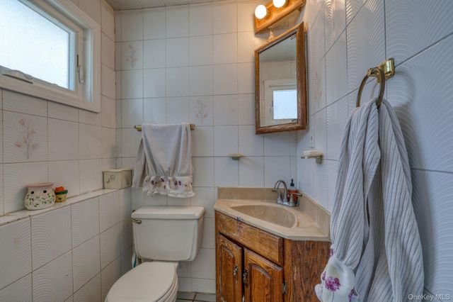 14 Capital Drive, Washingtonville, NY 10992