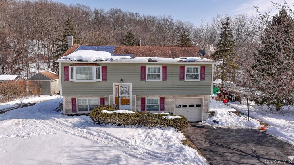 14 Capital Drive, Washingtonville, NY 10992