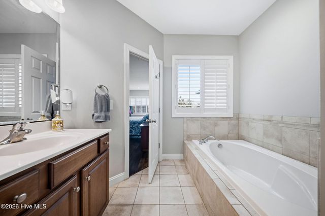 204 N Boca Bay Lane B, Holly Ridge, NC 28445